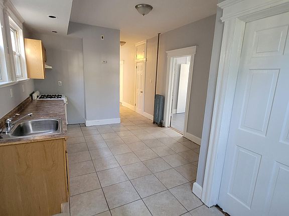 3rd image of 50 Columbia Ave Floor 1
