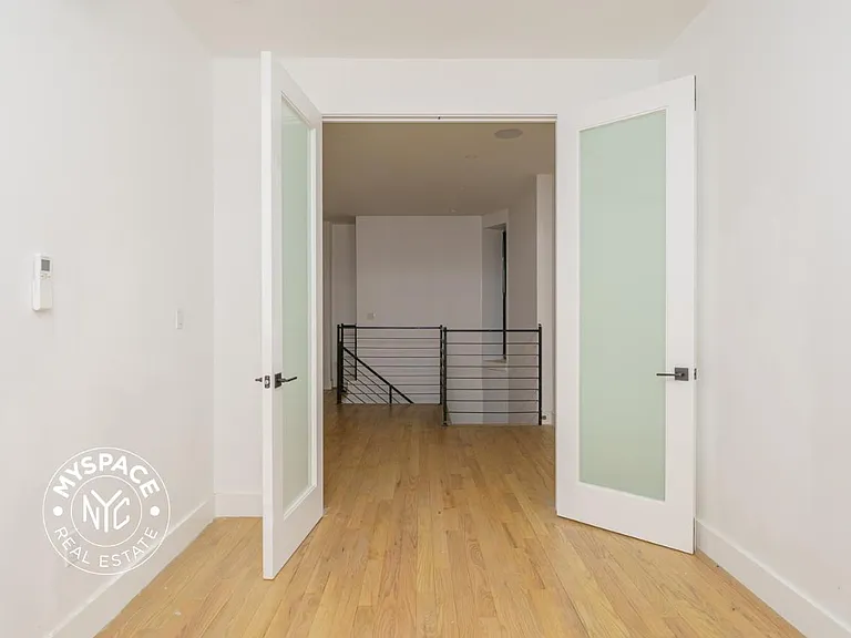 1027 Putnam Ave #1C — Photo 11