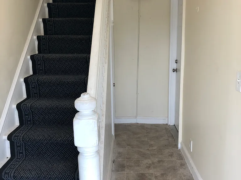 274 Cleveland St #2 — Photo 6