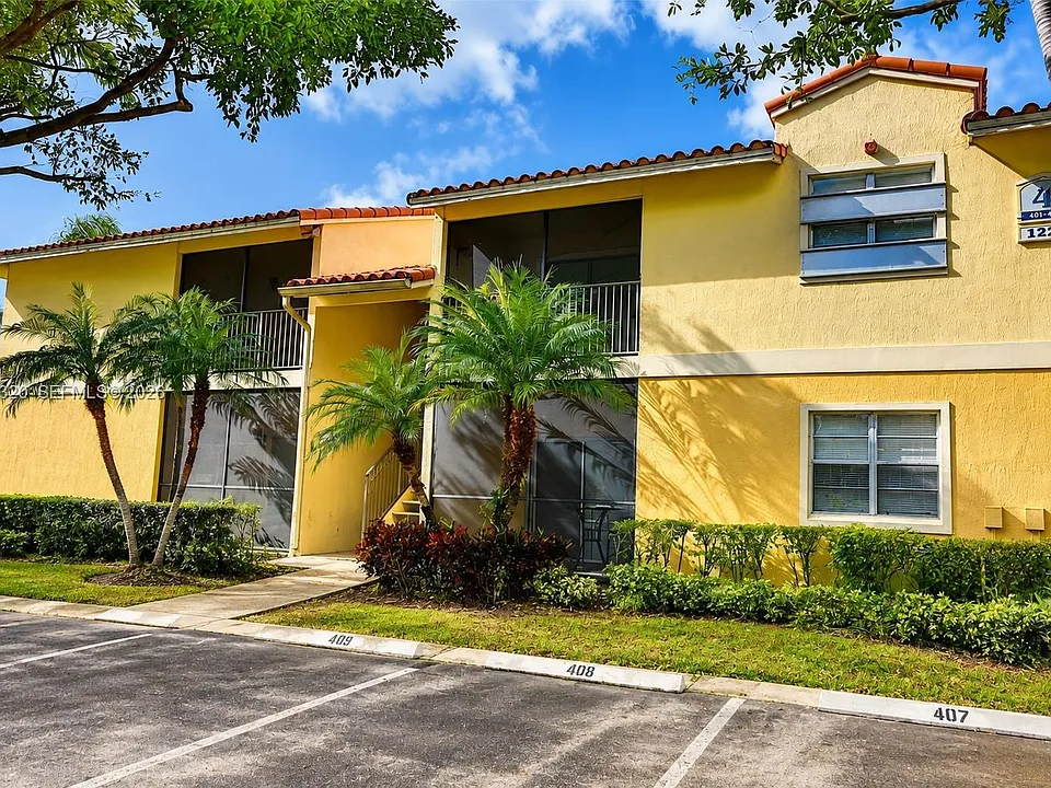1229 SW 46th Ave #408