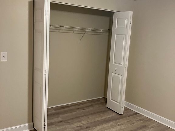 4th image of 714 Northlake Ct APT 210