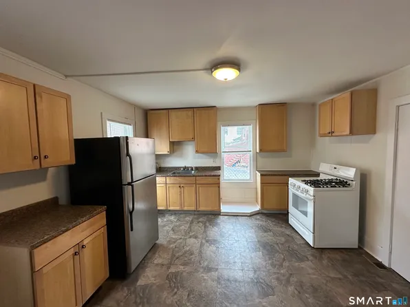 162 Norwich Ave #1, Norwich, CT 06360