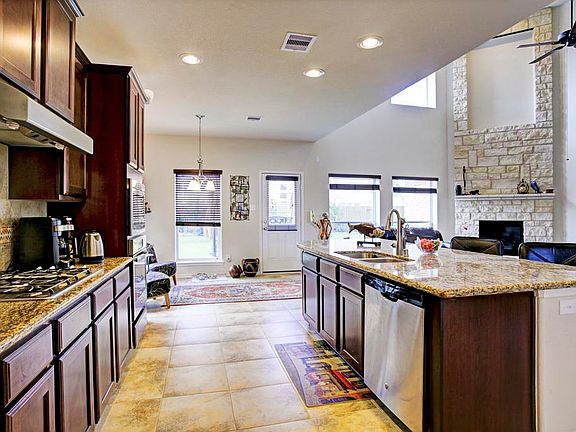 5th image of 3418 Brentwood Ln