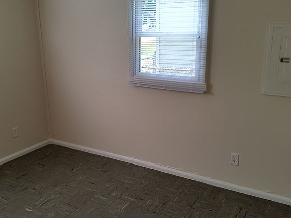 5th image of 7538 Birch Ave