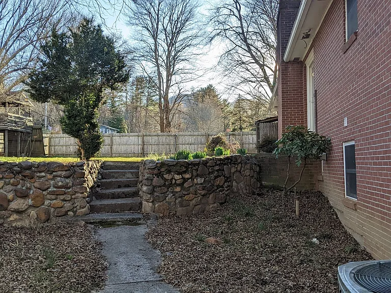 61 S Country Club Dr #A — Photo 7