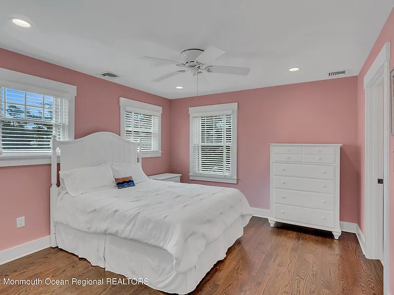 35 Bristol Pl — Photo 14