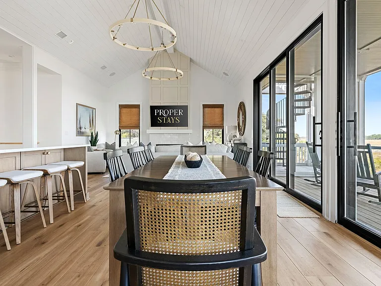 1532 Oak Island Dr — Photo 38