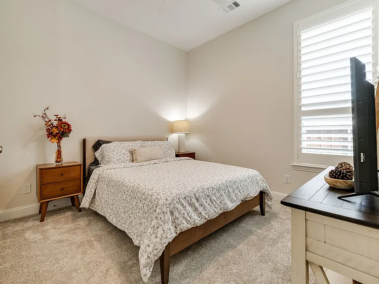 971 Gladewater Dr — Photo 15