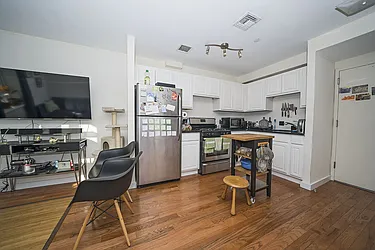 Rented by Level Group