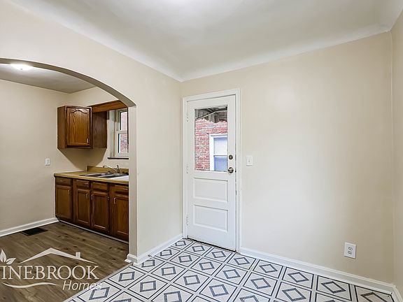 4th image of 6020 Mayflower Ave