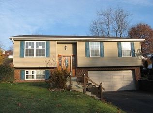 140 Penn Crest Cir, McKeesport, PA 15131