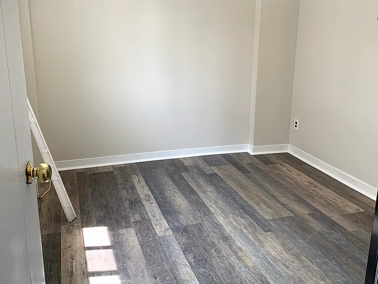 15 Franklin St #1 — Photo 3