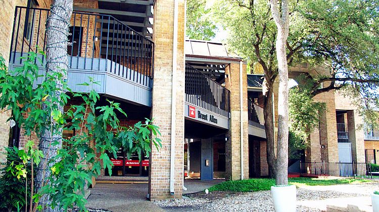 Building Photo 3