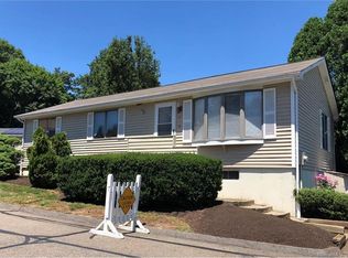 4 Oakview Ln, Westport, CT 06880