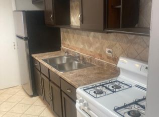 6446 N Milwaukee Ave #2W, Chicago, IL 60631