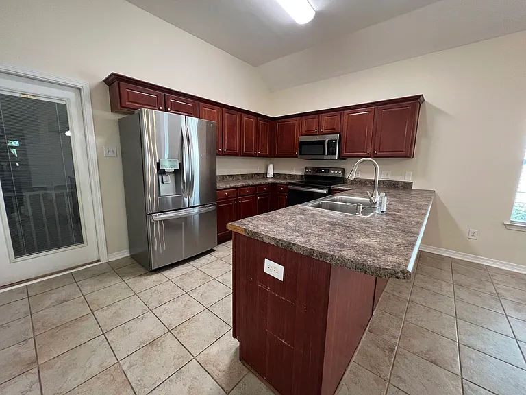 29920 Saint Simon St — Photo 14