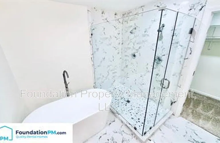 8712 Carrollwood Ln — Photo 19