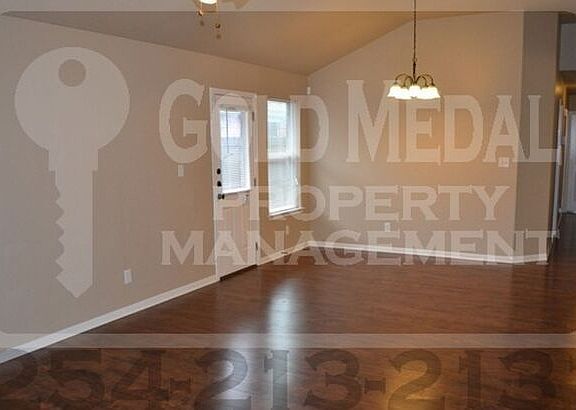 2nd image of 1110 Grace Point Dr APT A