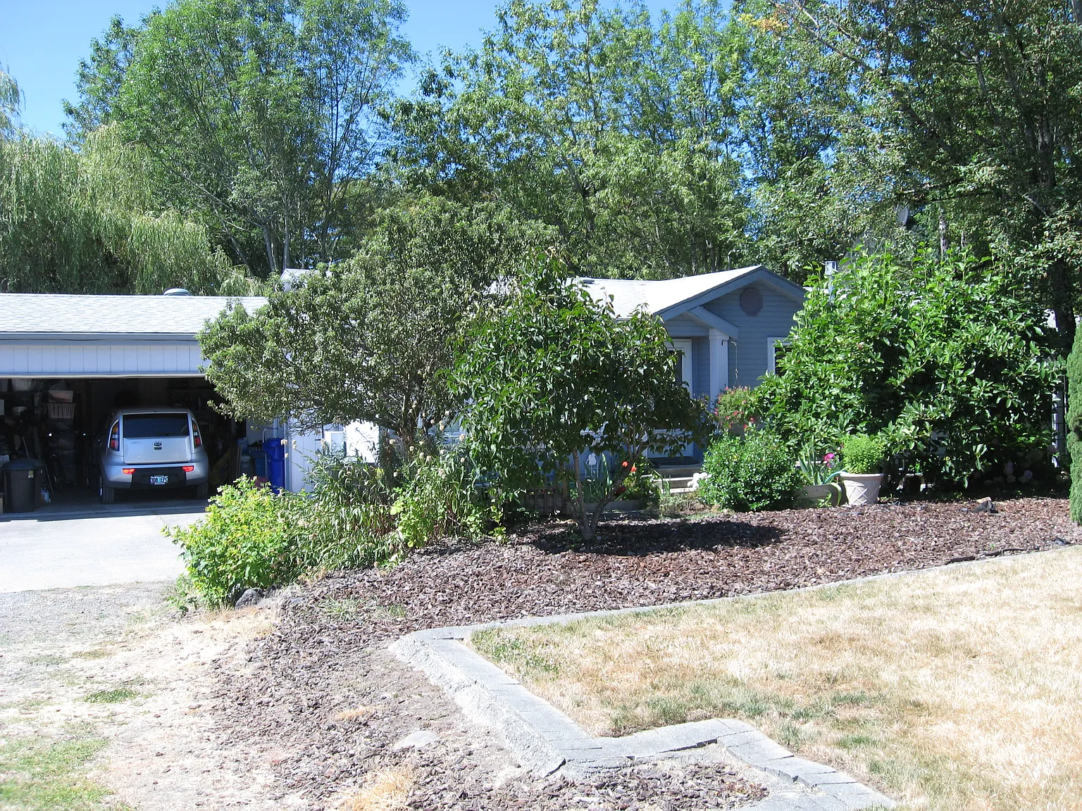 255 Creekside Ter photo 1