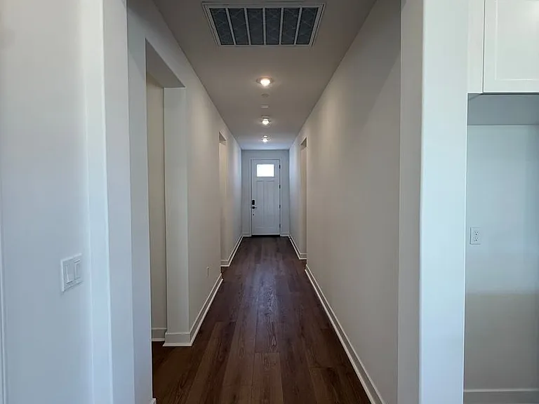 156 Coiner St — Photo 6