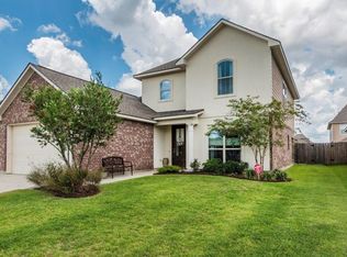 107 Cautillion Dr, Youngsville, LA 70592