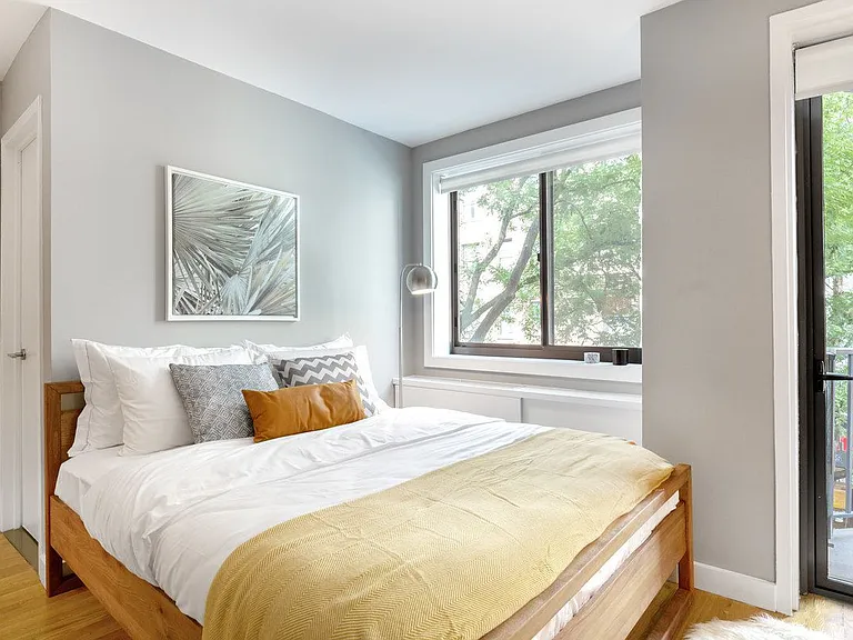 101 W 15th St #113 — Photo 5