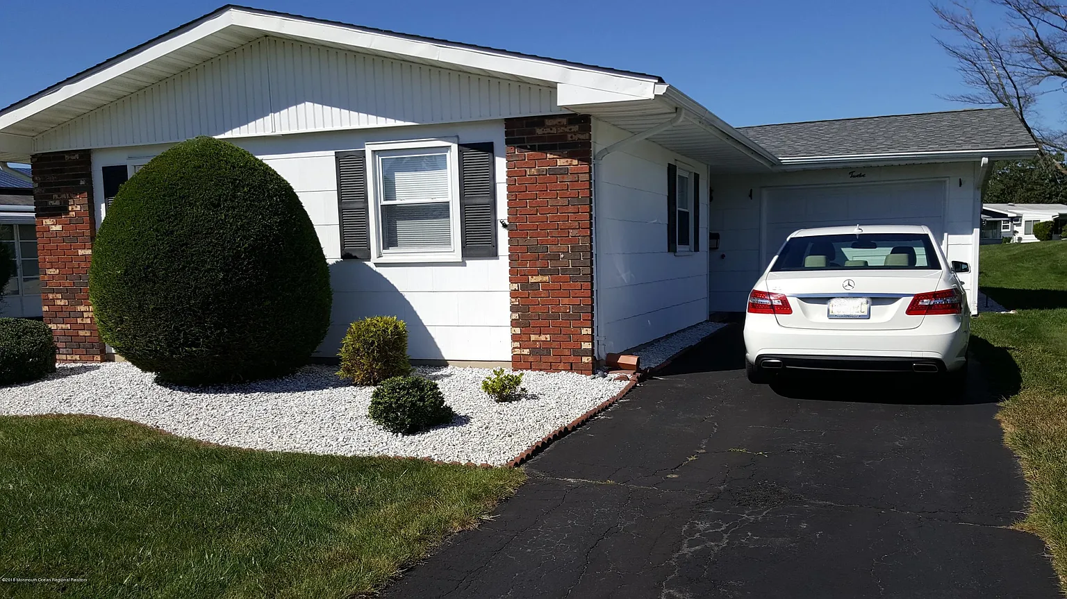 12 Dryden Rd photo 1