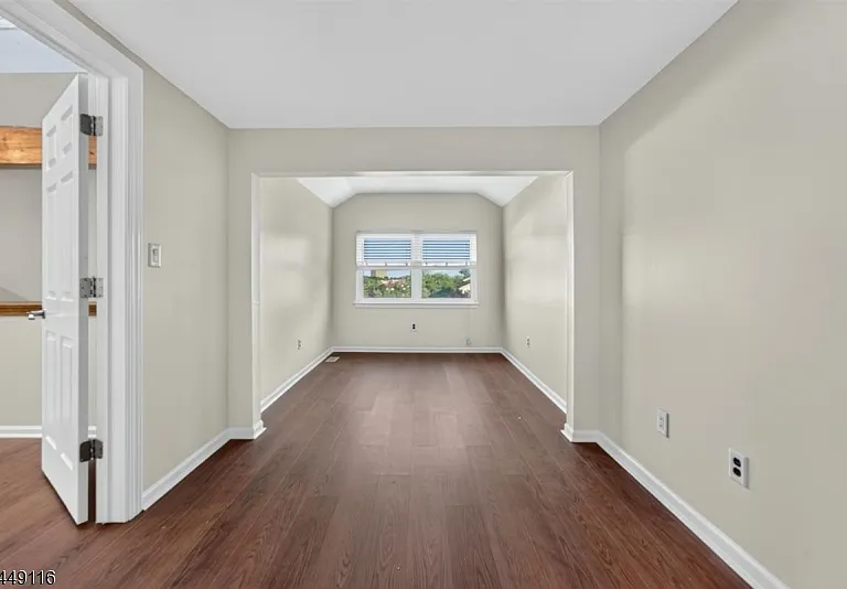 94 Beverly Hill Ter — Photo 17