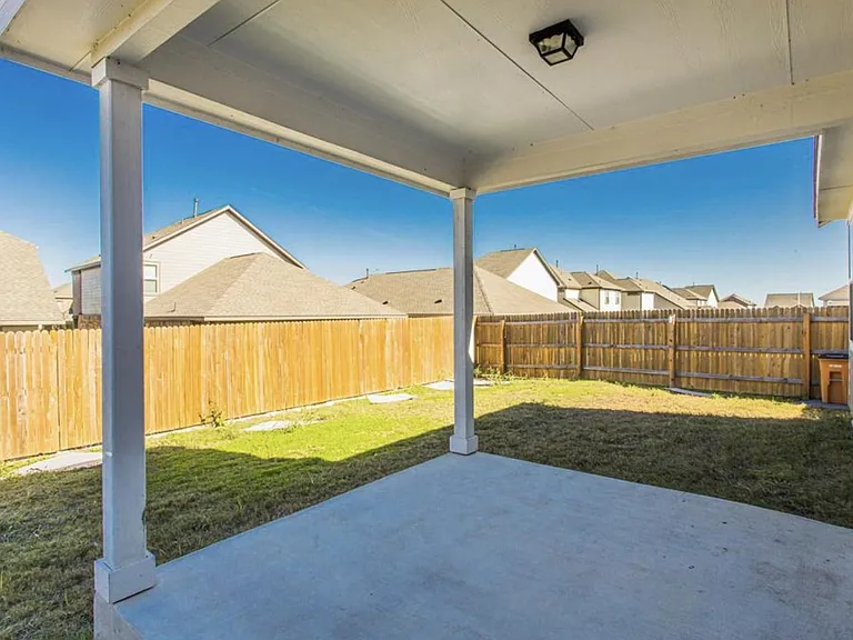 7516 Saginaw Dr — Photo 24