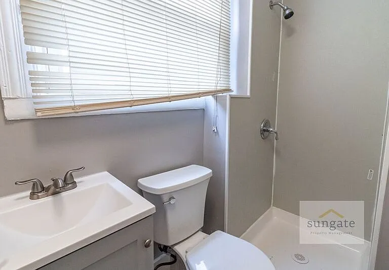 1222 Sargeant St — Photo 14