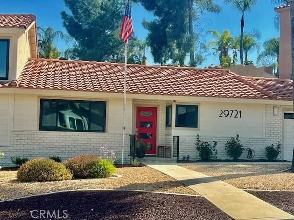 29721 Sloop Dr, Canyon Lake, CA 92587