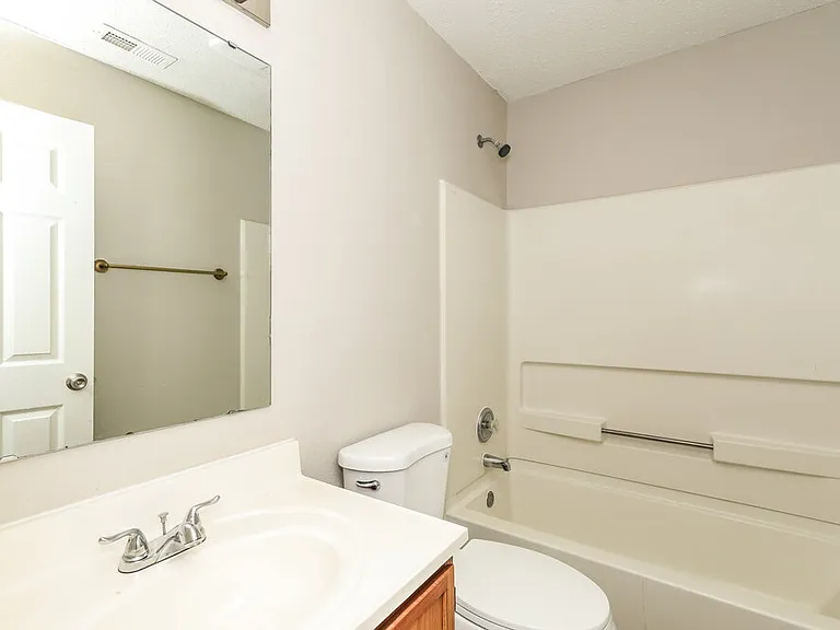 1178 Kenwood Dr — Photo 16