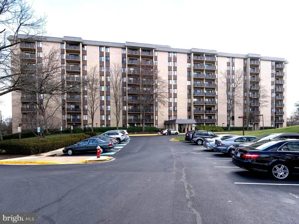 3100 S Manchester St APT 1032, Falls Church, VA 22044