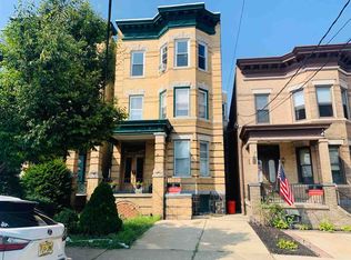 136 Highpoint Ave, Weehawken, NJ 07086