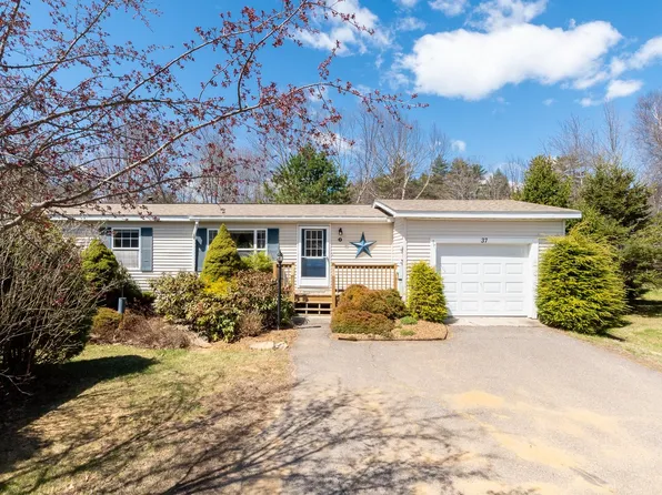 37 Magnolia Lane, Belmont, NH 03220