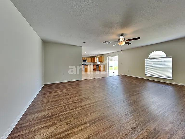715 Valrico Hills Ln — Photo 6