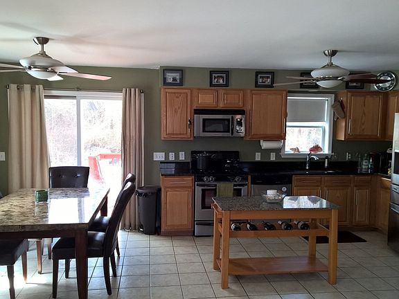 Kitchen - appliances stay