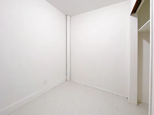 Rented by City Connections Realty | media 16