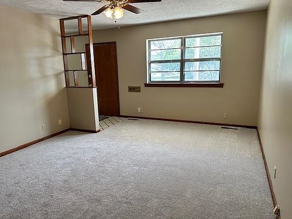 3rd image of 322 S F St