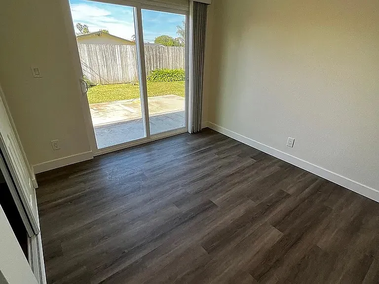 1080 Gardena Rd — Photo 4