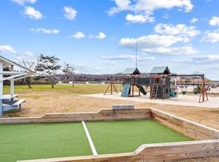 34 Underwood Dr, East Hampton, NY 11937