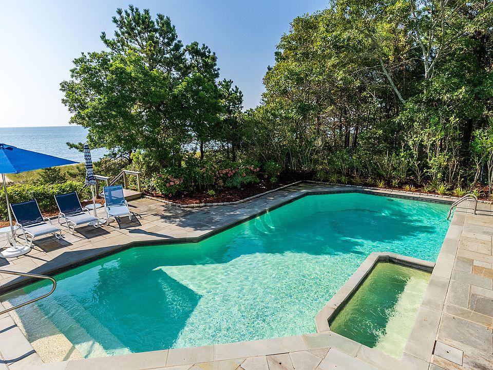 27 Ocean Bluff Dr, Mashpee, MA 02649 MLS 22105259 Zillow