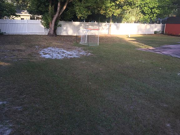 3rd image of 1515 Meadowbrook Ave