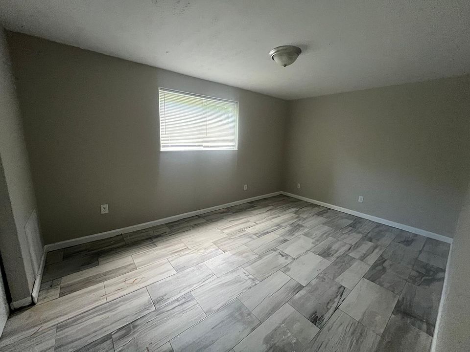 1st image of 2431 Montana Ave Unit 2