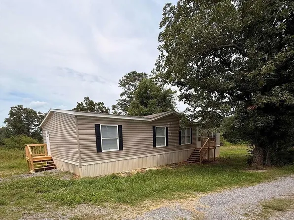 945 Church Rd, Fyffe, AL 35971