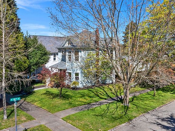 2nd image of 1001 N Ainsworth Avenue