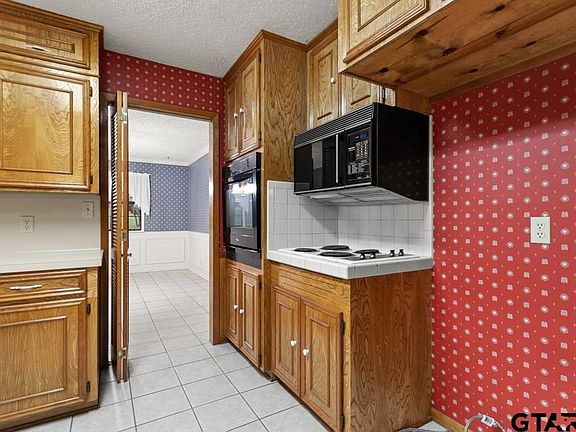 5th image of 3042 Great Oaks Cir