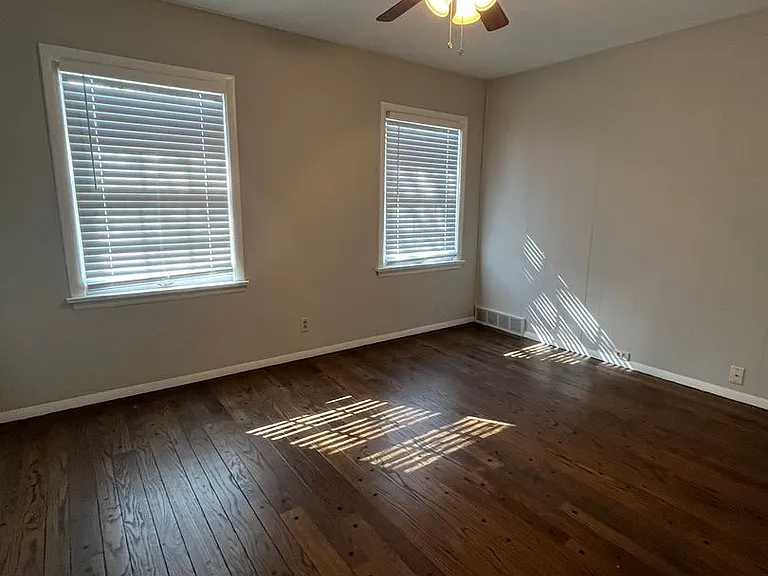 616 Broadmoor Dr — Photo 10