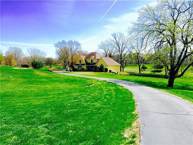 1st image of 15801 Country Ln W