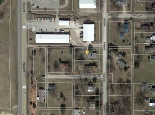 702 S Main St, Toledo, IA 52342